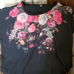 Torrid floral Top Size 1.